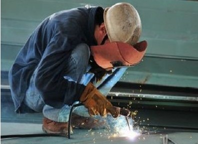 材料不限量，隨便學電焊！